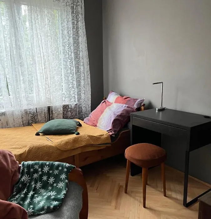u cioci Lutki urocze mieszkanie z balkonem-1